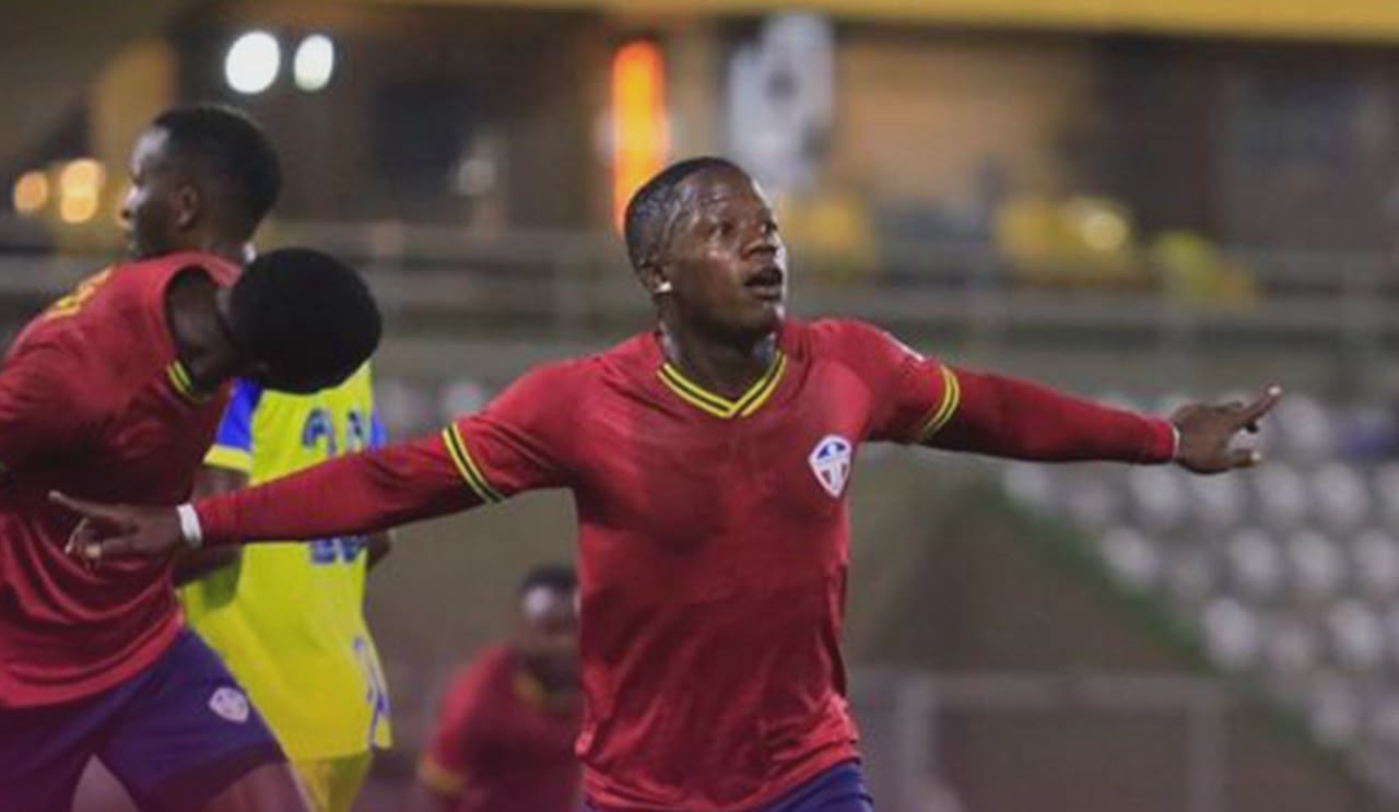 Maroons Held by URA After Surrendering Lead Twice