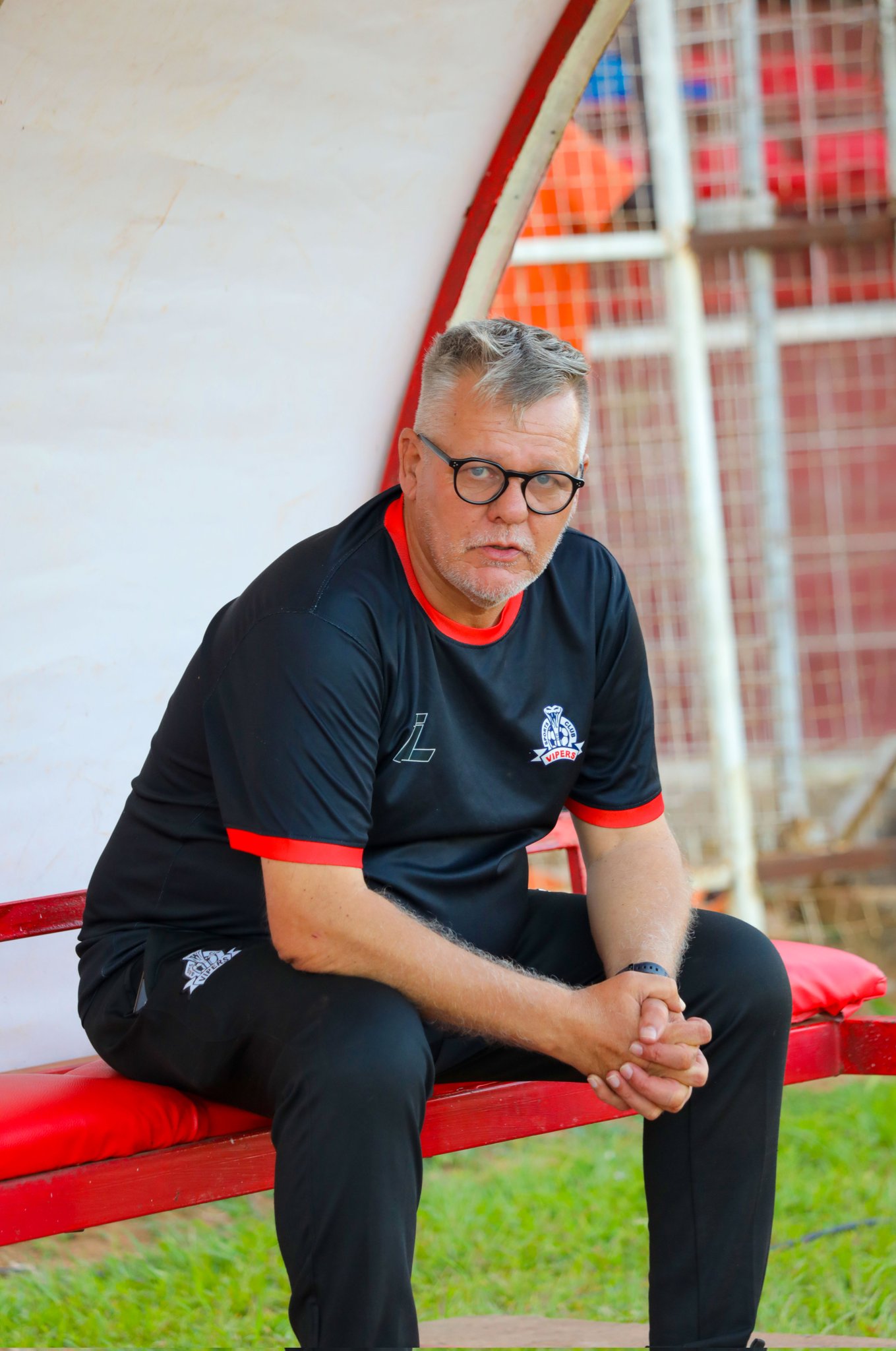 OFFICIAL: Vipers Confirm Departure of Head Coach Ivan Minnaert