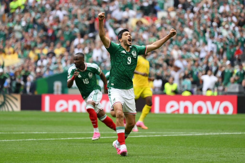 Mexico Make Dream Start to Home World Cup with Victory Over South Africa